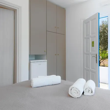Pensión Kalypso Sifnos 3*